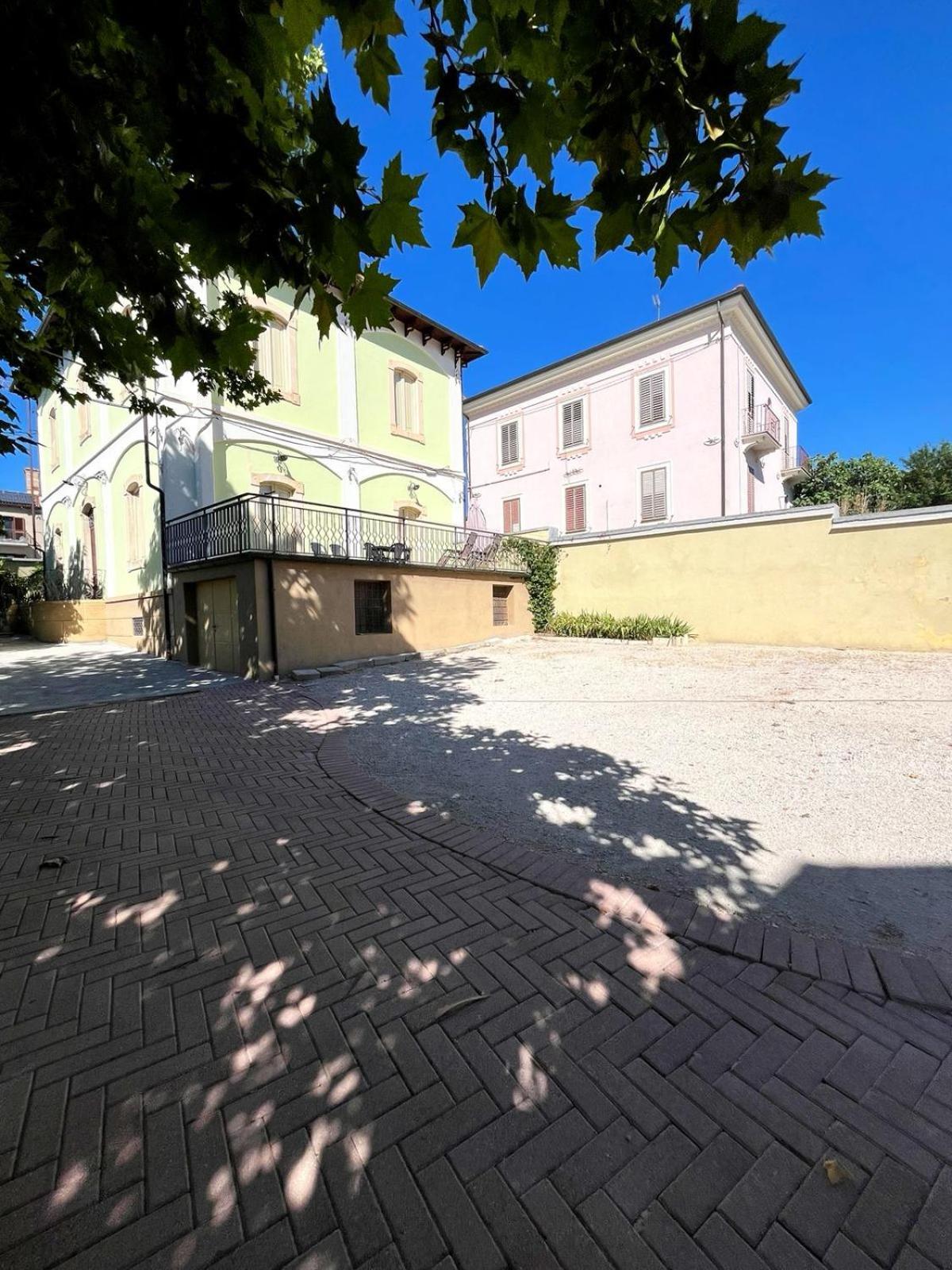 La Castellina Della Fontana - Grande Casa Vacanza Monticchio  Exterior photo